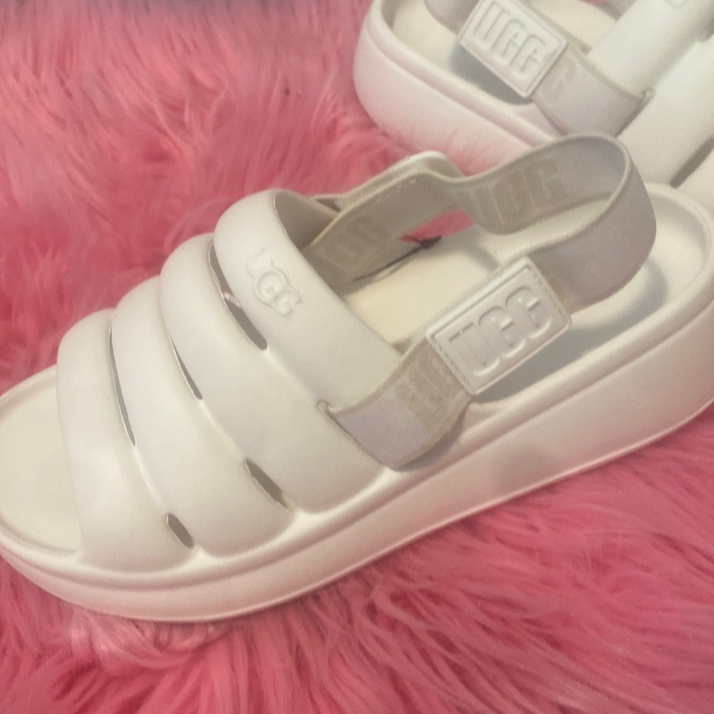 Ugg k sport yeah size(4)🔥